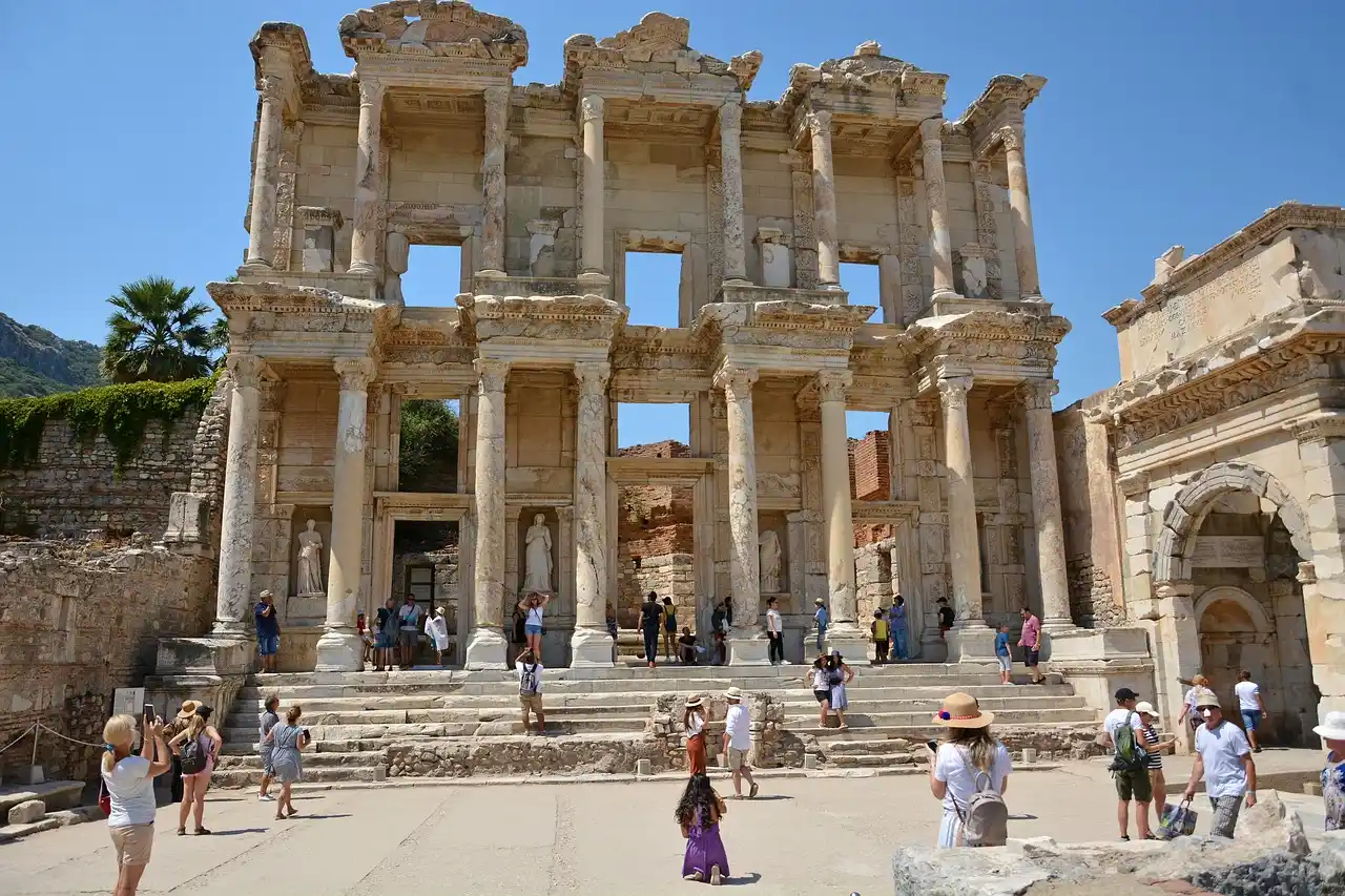 İzmir Transfers